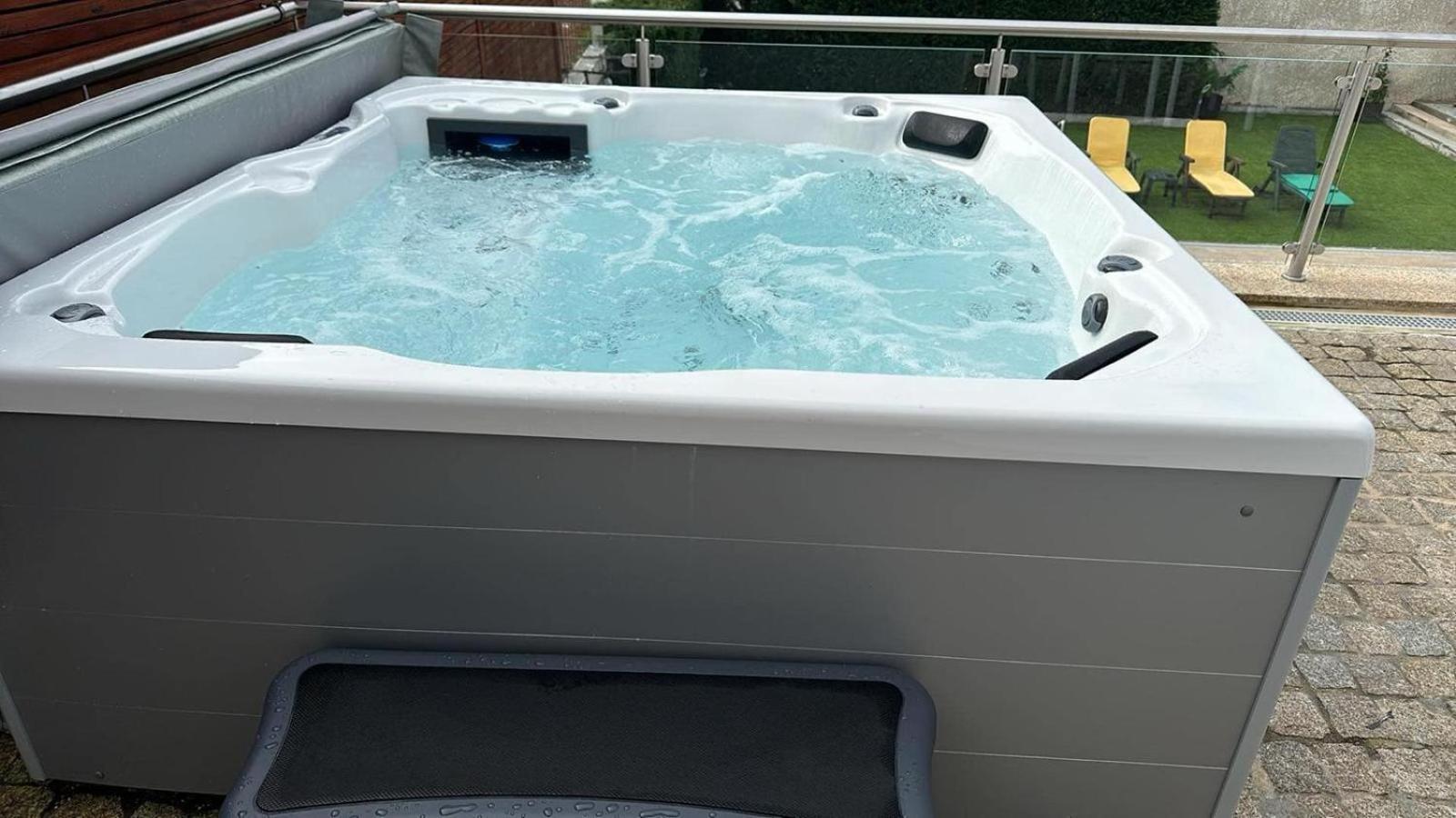 Fonte Retreat Home - Jacuzzi And Heated Swimming Pool Sandim Экстерьер фото